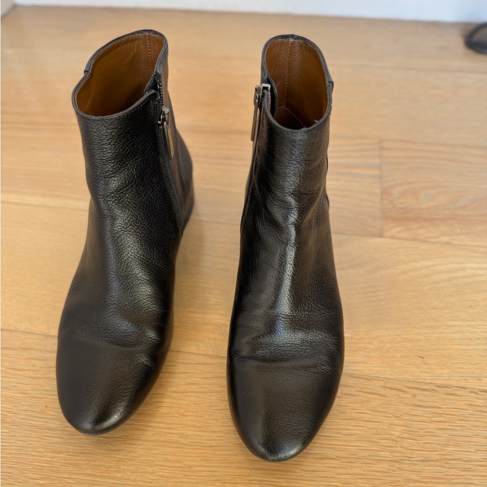 Aquatalia Ulyssa hidden wedge ankle boots, black leather shoes, women’s size 6